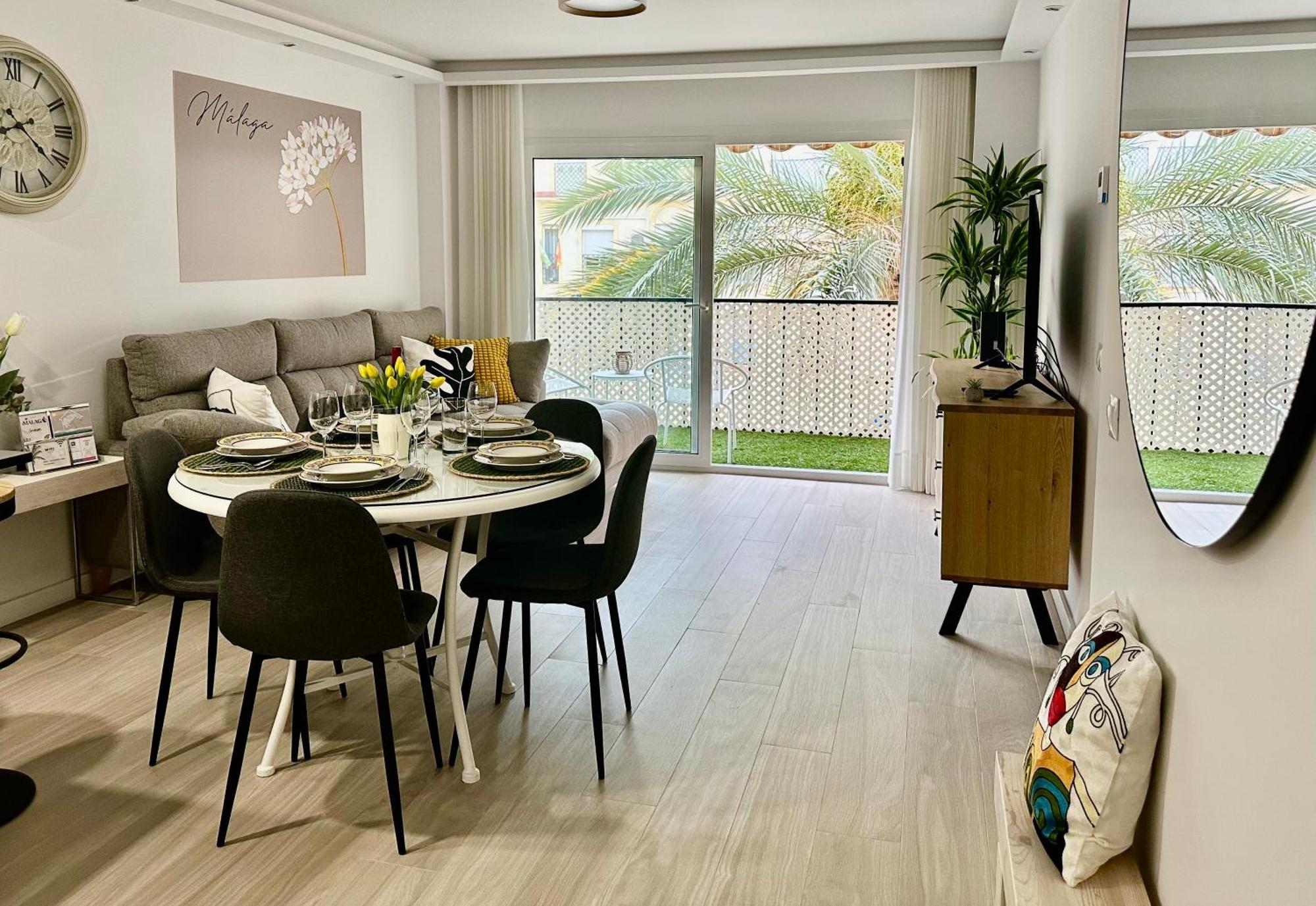 Patio Victoria Malaga Apartment ภายนอก รูปภาพ